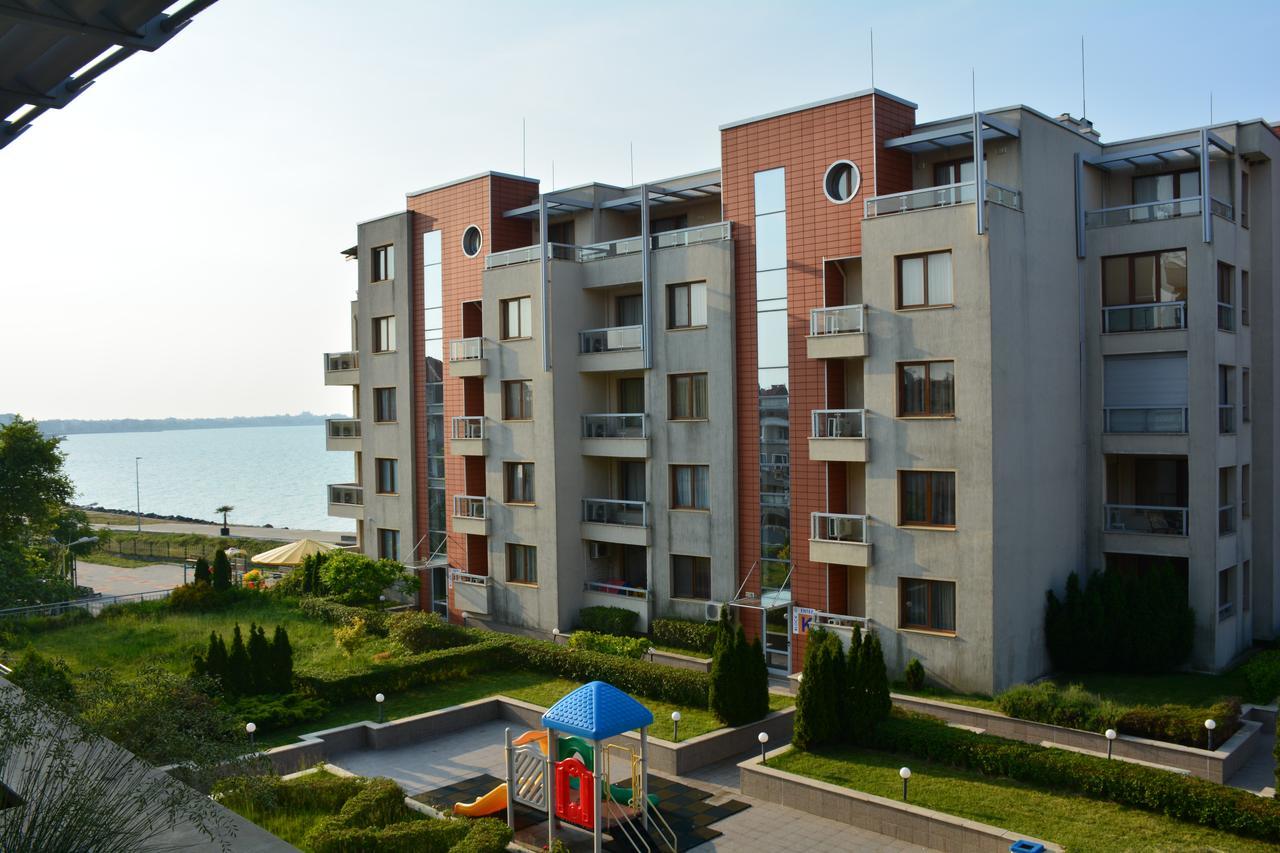 Apartments Helios Pomorie Exteriör bild