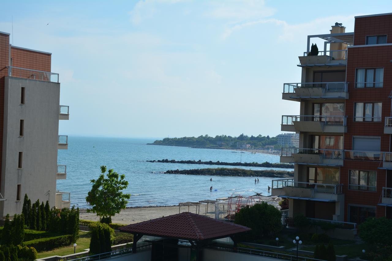 Apartments Helios Pomorie Exteriör bild