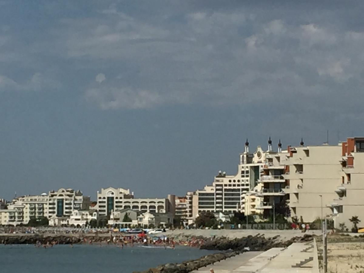 Apartments Helios Pomorie Exteriör bild